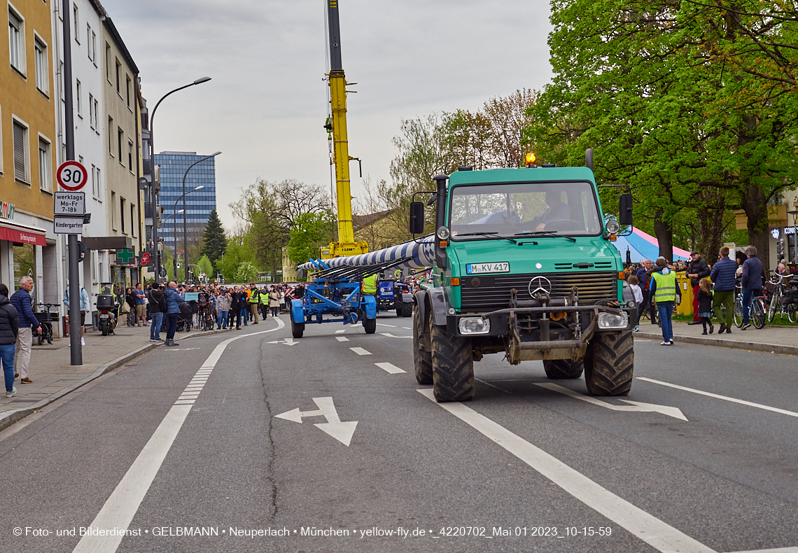 01.05.2023 - Maibaumaufstellung in Berg am Laim